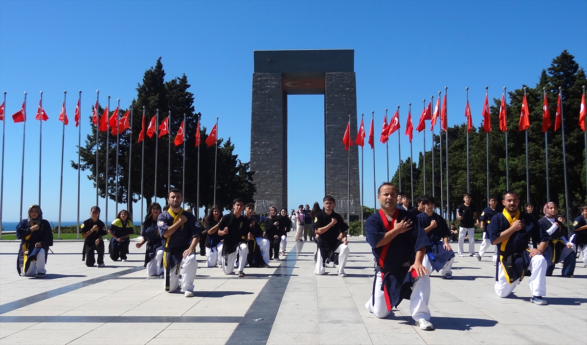 Çanakkale Şehitler Abidesi'nde "sayokan" gösterisi