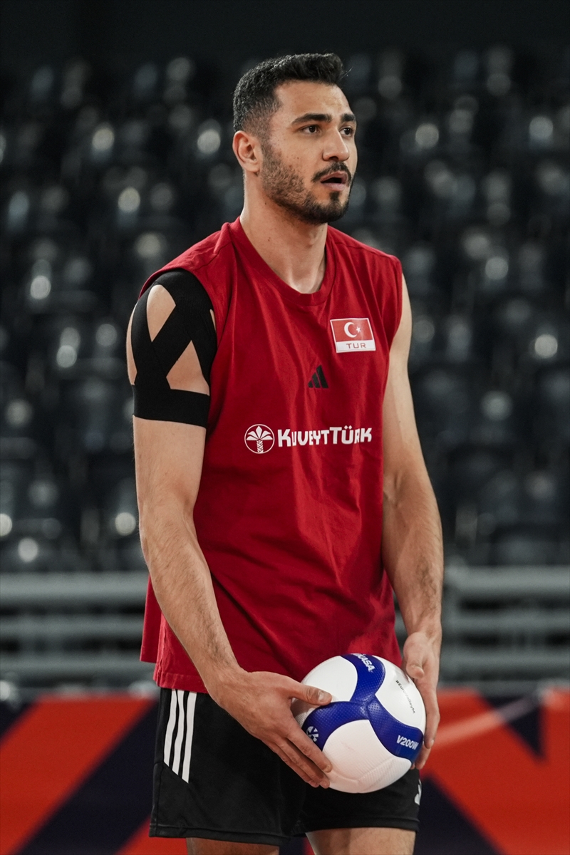 A Milli Erkek Voleybol Takımı Almanya maçına hazır: Hedef madalya