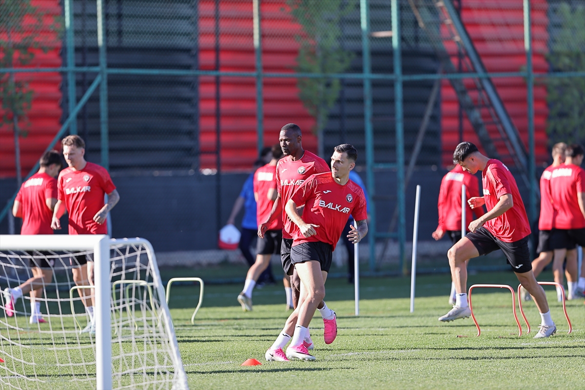 Uğur Uçar: Çorum FK deplasmanda ilk 3 puanı hedefliyor