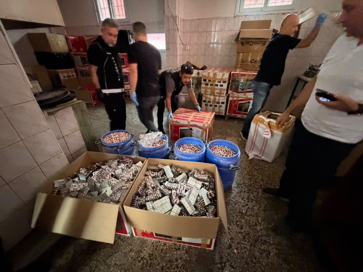 Mersin'de büyük uyuşturucu operasyonu: 1 milyon hap ele geçirildi