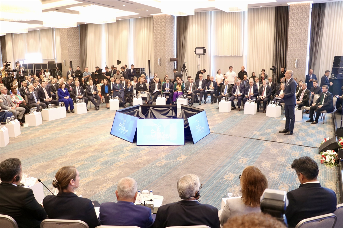 Bakan Uraloğlu: Yeşil limanlar ve denizcilikte dönüşüm öncelik