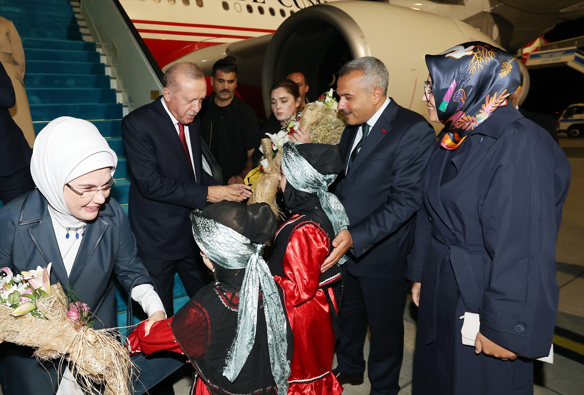 Cumhurbaşkanı Erdoğan, memleketi Rize'nin Güneysu ilçesinde vatandaşlara hitap etti:
