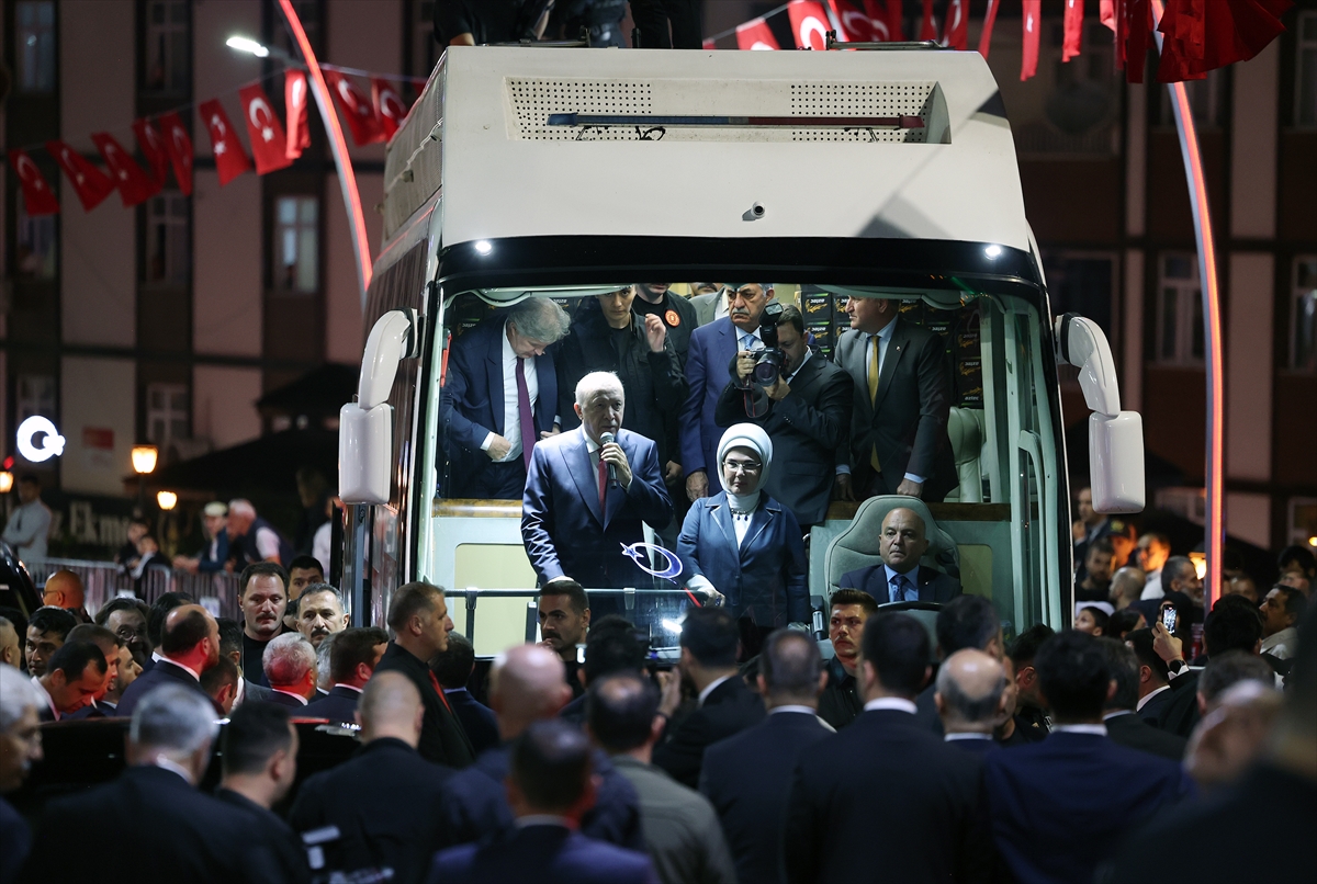 Cumhurbaşkanı Erdoğan, memleketi Rize'nin Güneysu ilçesinde vatandaşlara hitap etti: