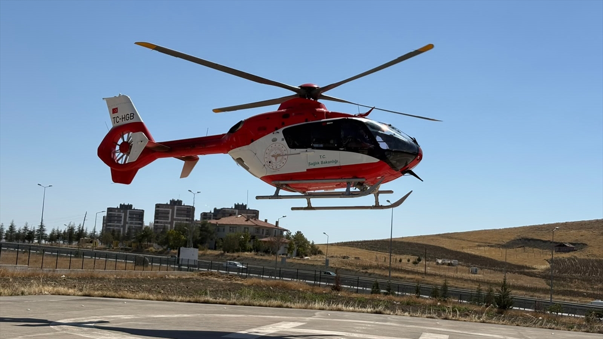 Kırıkkale'den 2 çocuk Ankara'ya hava ambulansıyla sevk edildi