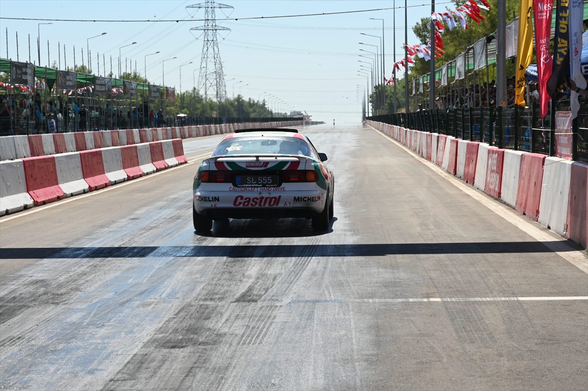 Türkiye Oto Drag Şampiyonası'nda 3. ayak yarışları başladı
