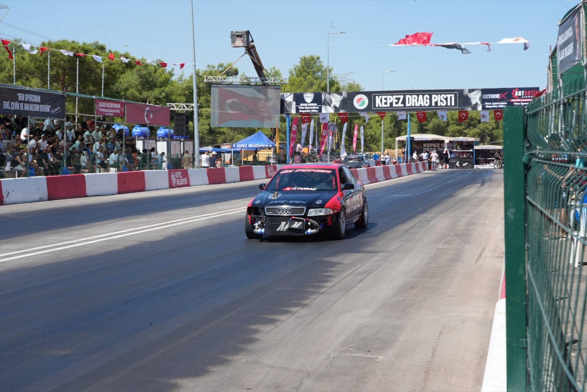 Türkiye Oto Drag Şampiyonası'nda 3. ayak yarışları başladı