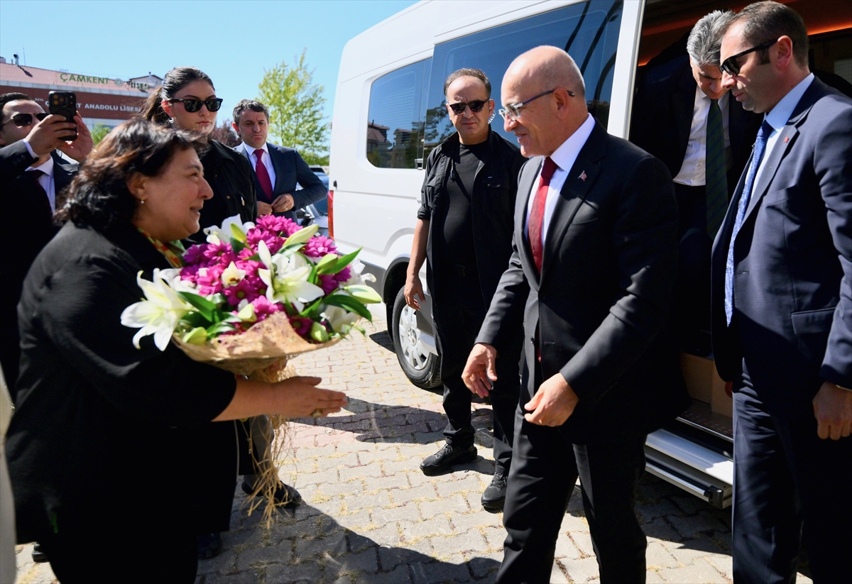 Bakan Şimşek: Bolu'da çeşitli ziyaretler gerçekleştirdi