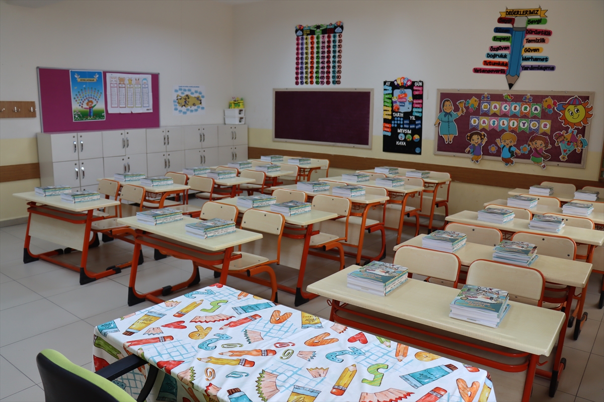 Vali Masatlı: Hatay'a 3 bin 600 yeni derslik eklenecek
