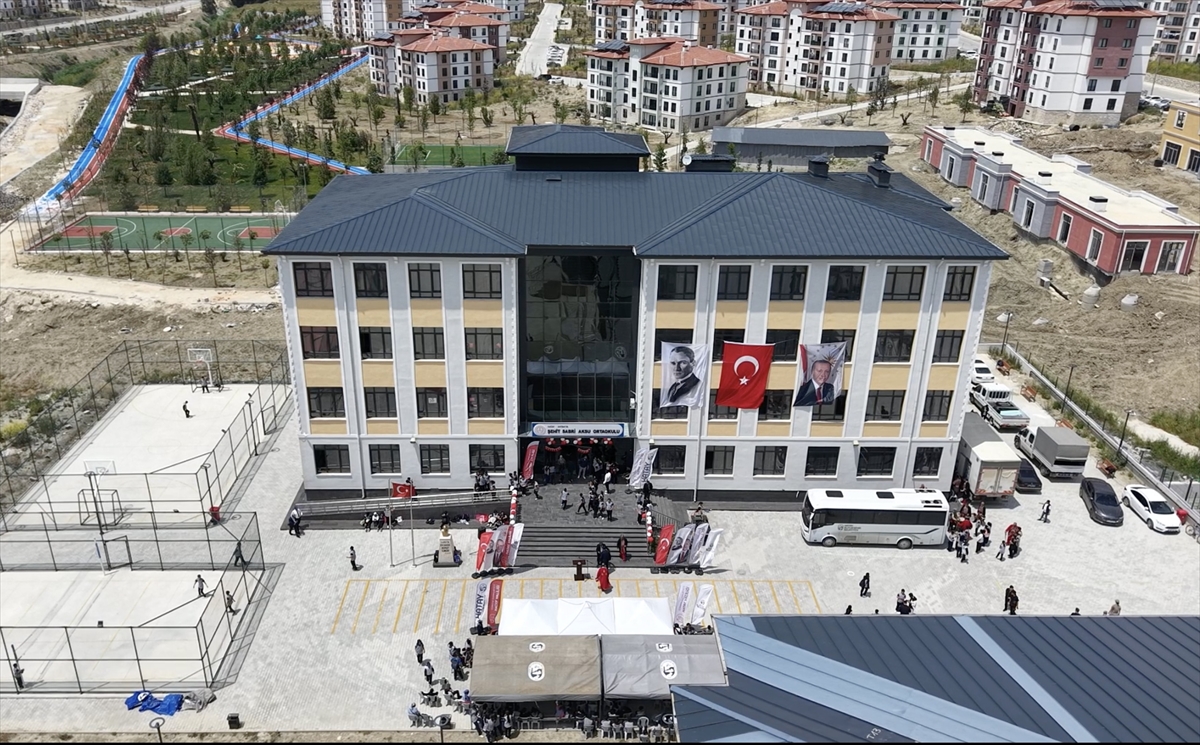 Vali Masatlı: Hatay'a 3 bin 600 yeni derslik eklenecek