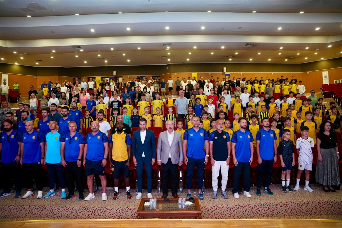 Ankaragücü: Sporcu Gelişim Semineri'nde 'eğitim ortamı' vurgusu