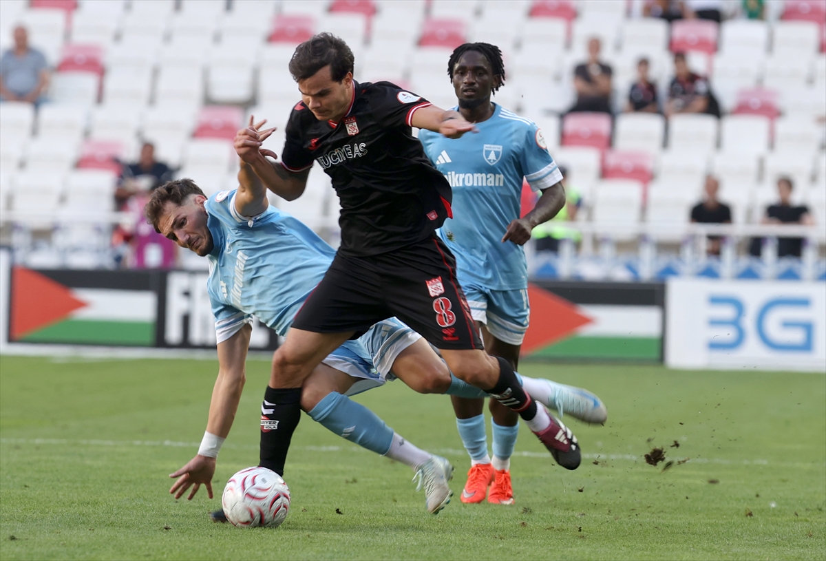 Trendyol 1. Lig: Sivasspor-Muğlaspor maçı berabere bitti