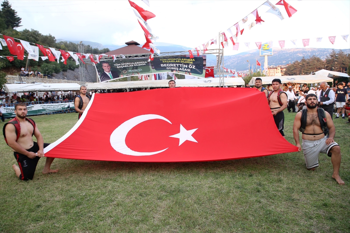Ahmet Çağatay: Belen Aba Güreşleri'nde başpehlivan oldu