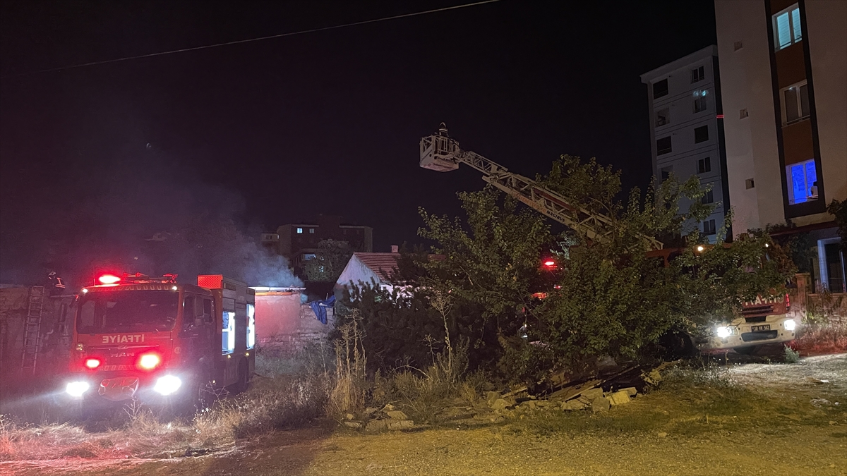 Kayseri'de Yangın: Müstakil Ev Kullanılamaz Hale Geldi