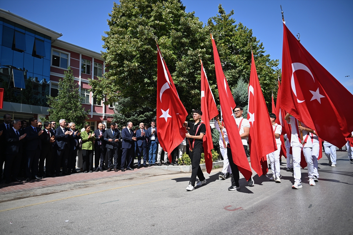 Bakan Bolat: Türkiye ekonomik istikrarla yükselen bir ülke