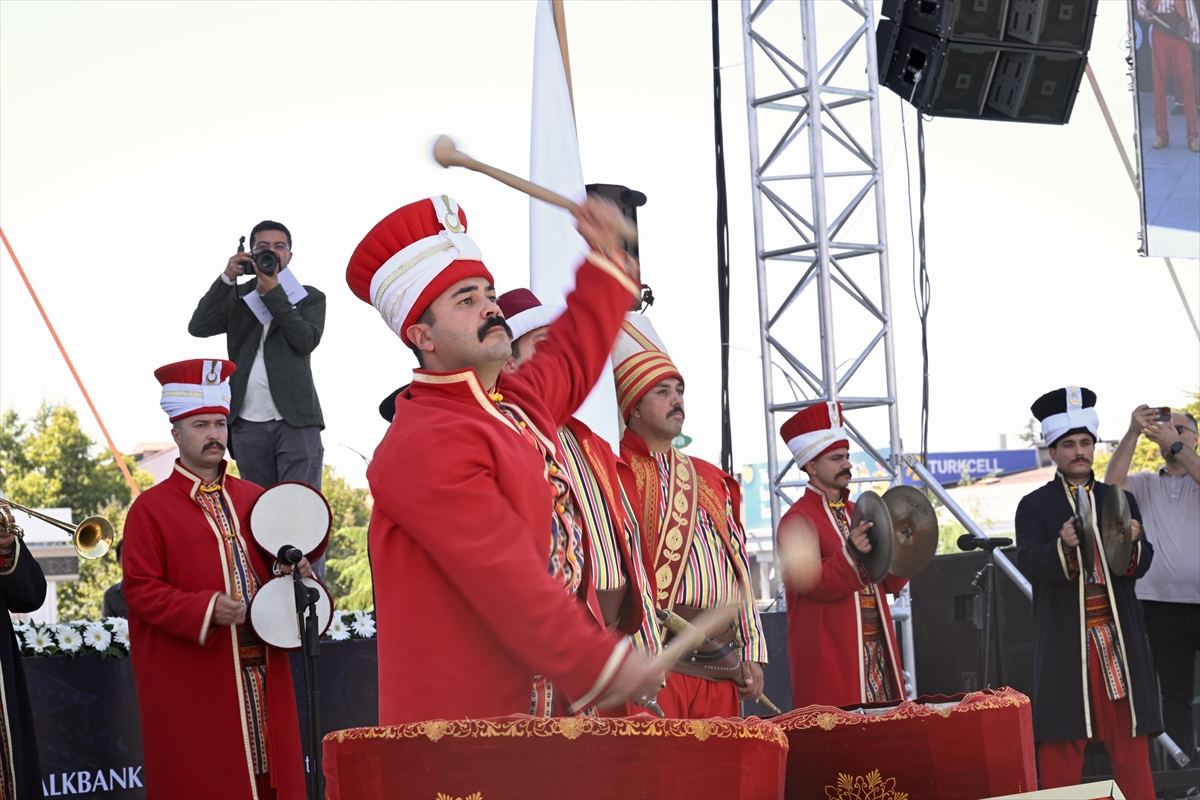 Bakan Bolat: Türkiye ekonomik istikrarla yükselen bir ülke
