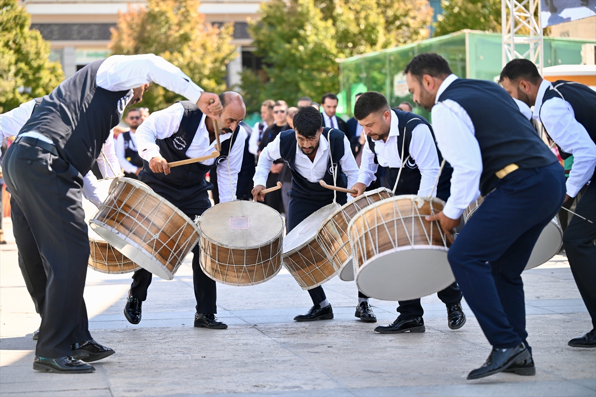 Bakan Bolat: Türkiye ekonomik istikrarla yükselen bir ülke