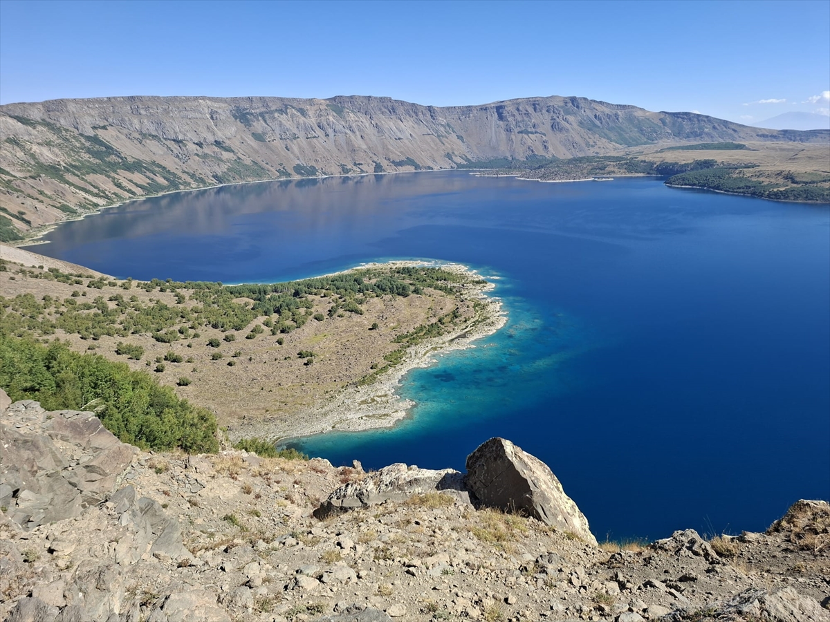 Bitlis Nemrut Kalderası: Doğaseverler zirve tırmanışı yaptı