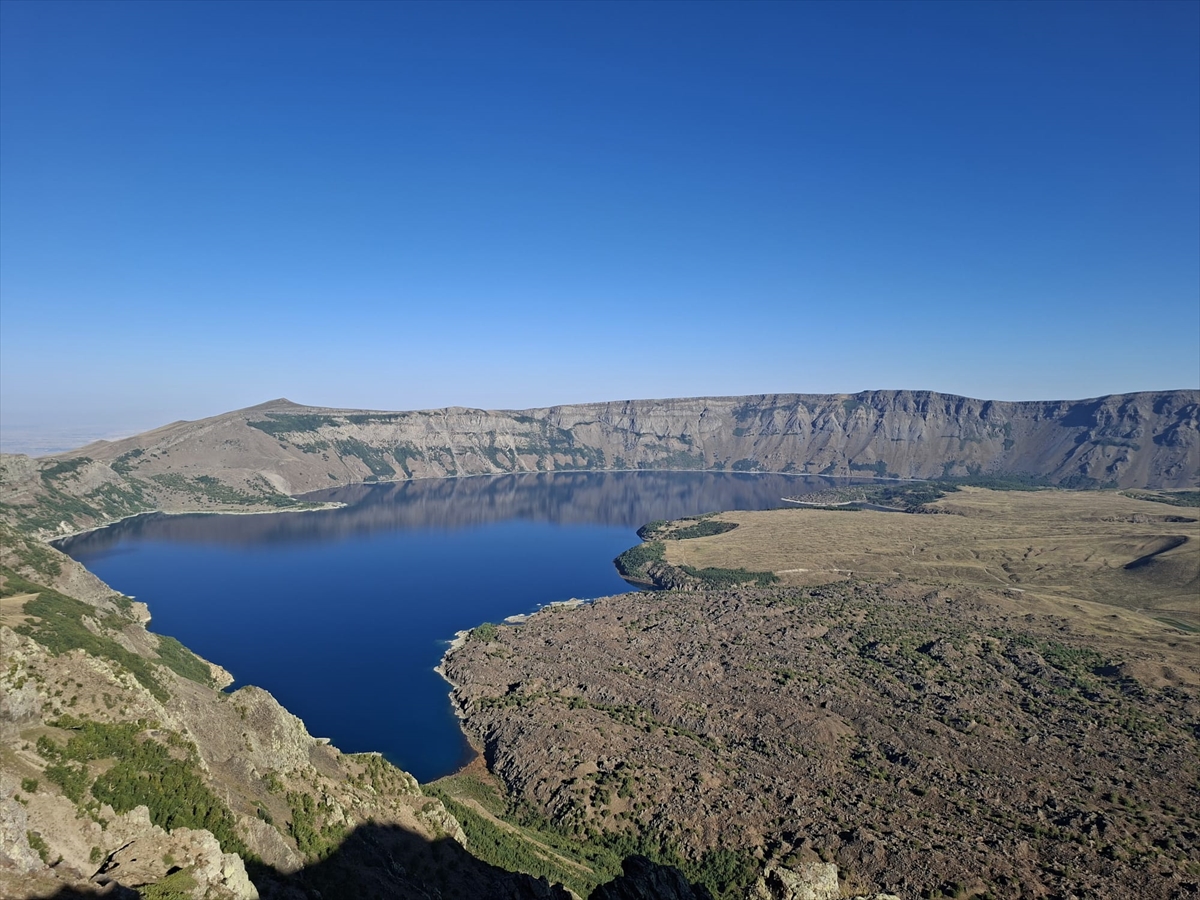 Bitlis Nemrut Kalderası: Doğaseverler zirve tırmanışı yaptı