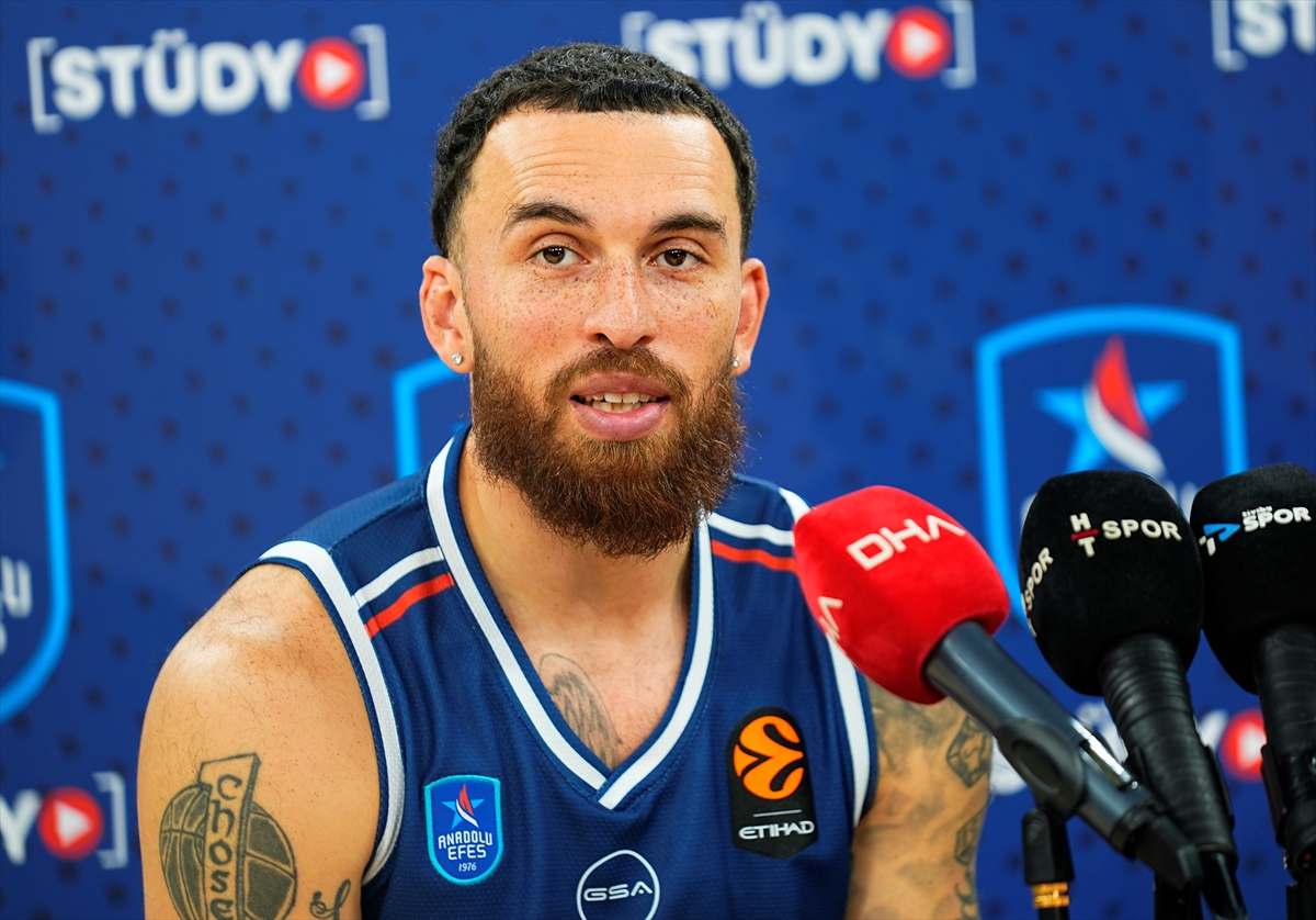Mike James: Anadolu Efes'te heyecanlıyım, takım gelişmeli