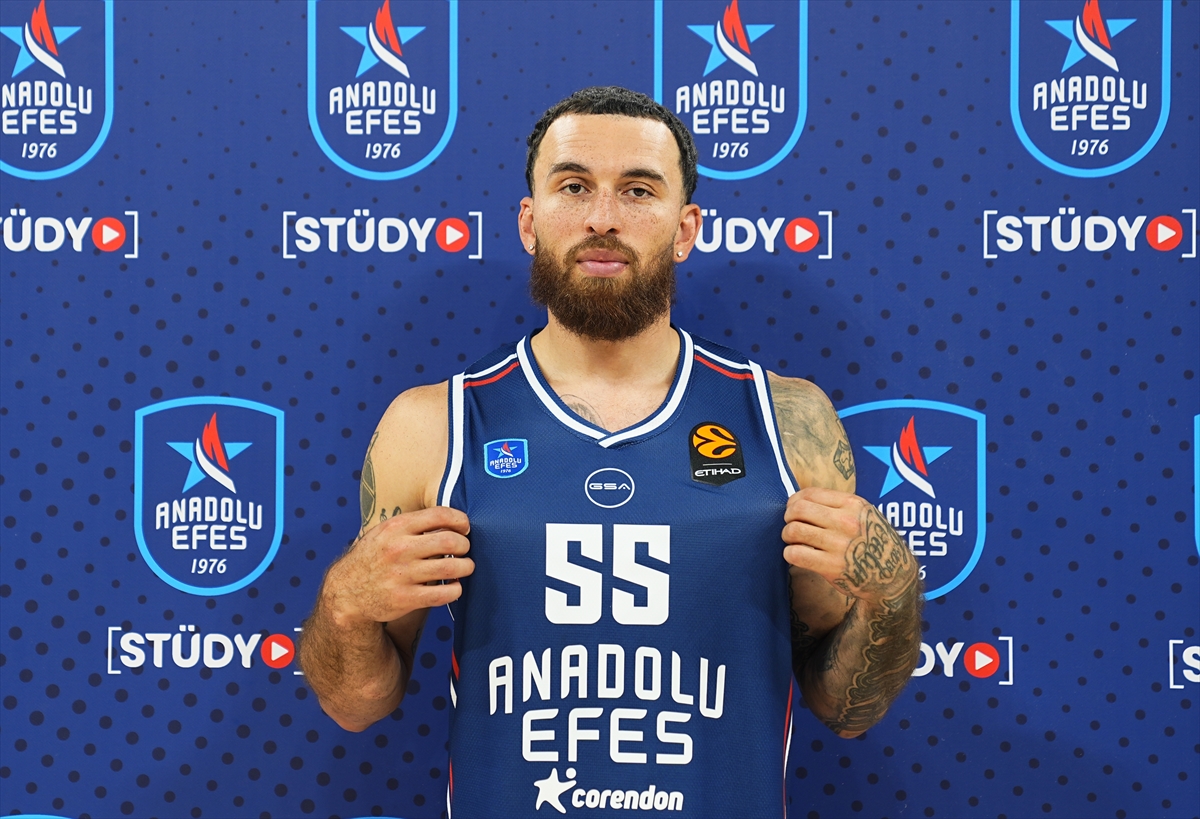 Mike James: Anadolu Efes'te heyecanlıyım, takım gelişmeli