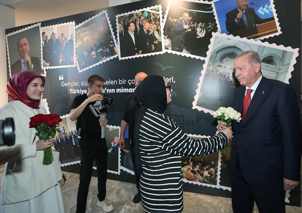 Cumhurbaşkanı Erdoğan, Samsun'da gençlerle buluştu: (2)