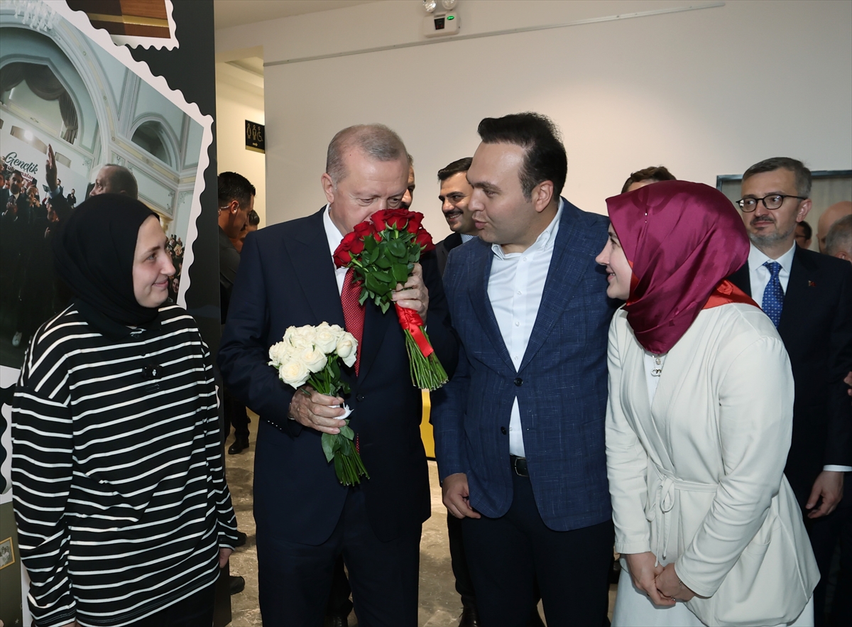 Cumhurbaşkanı Erdoğan, Samsun'da gençlerle buluştu: (2)