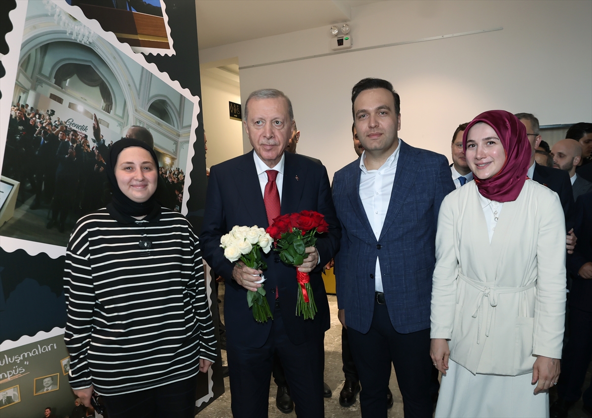 Cumhurbaşkanı Erdoğan, Samsun'da gençlerle buluştu: (2)