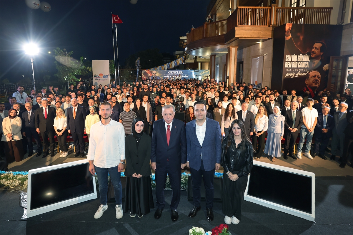 Cumhurbaşkanı Erdoğan, Samsun'da gençlerle buluştu: (2)