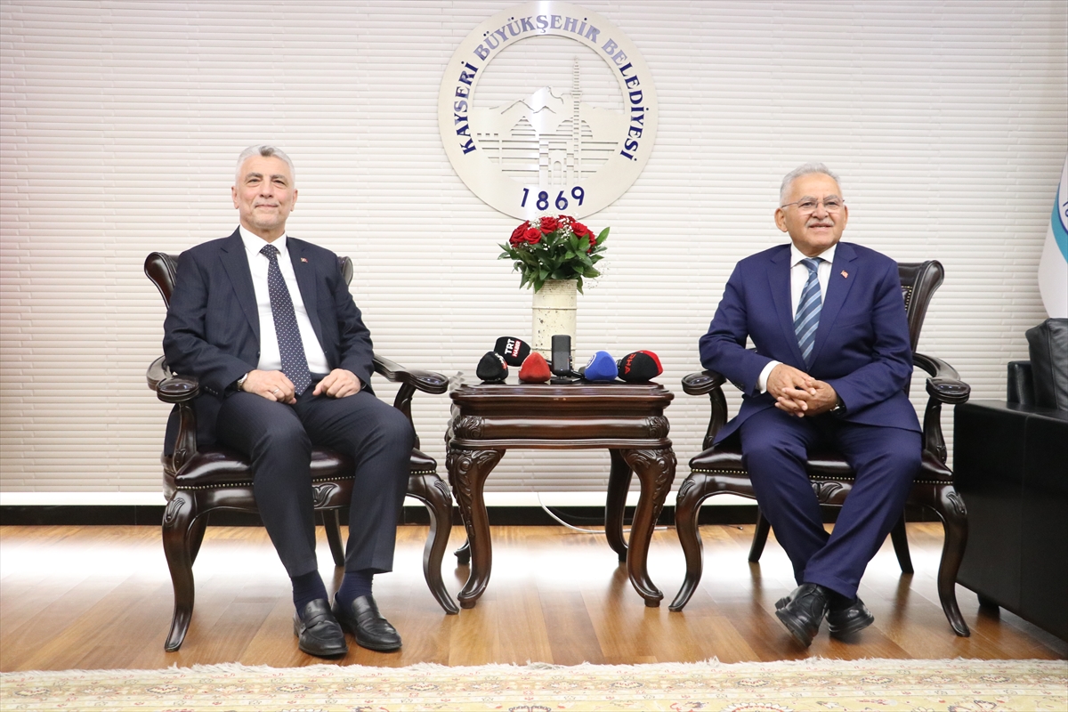 Bakan Bolat: 410 milyar dolar mal ve hizmet ihracatı hedefi