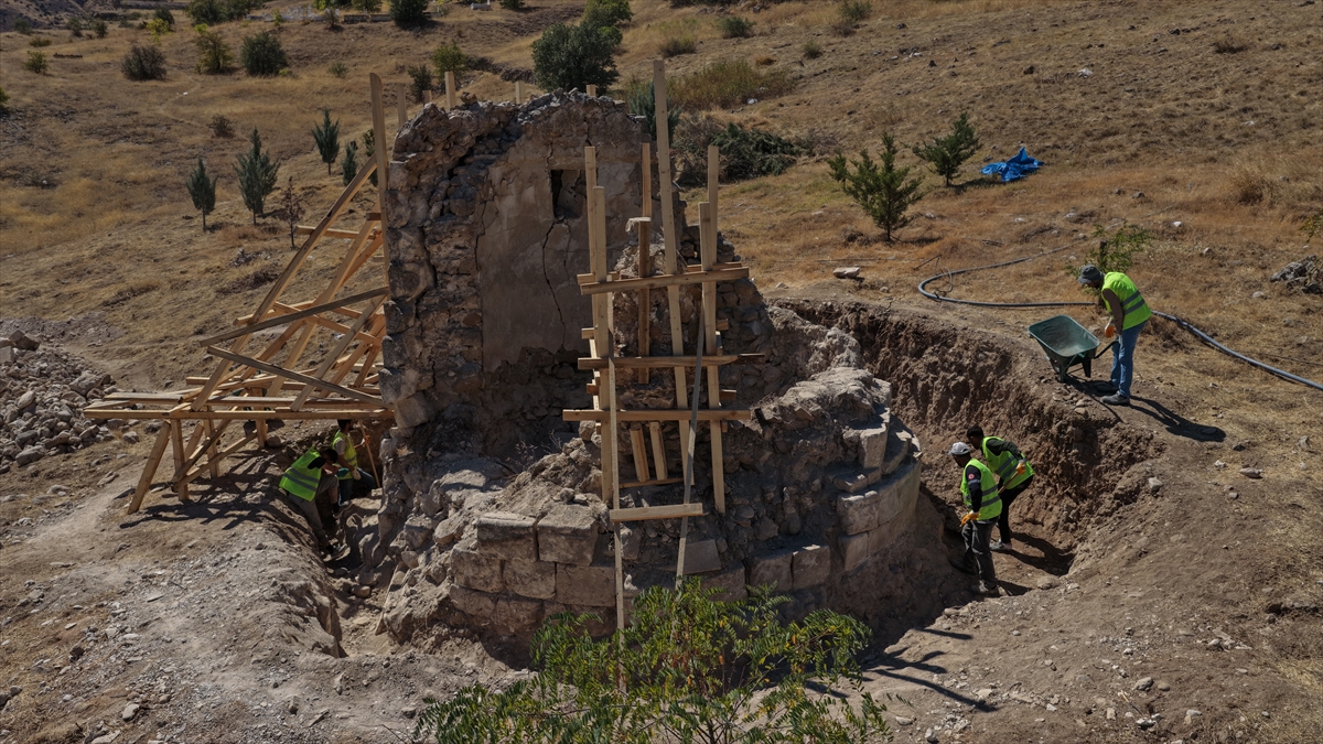 Kemah'taki Mengücekli, Selçuklu ve Osmanlı mirası geleceğe taşınıyor