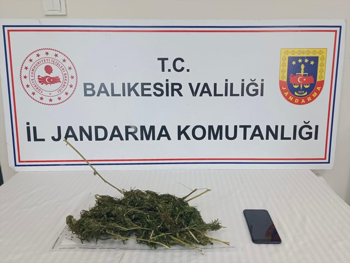 Balıkesir'de "sokaklar güvende" operasyonlarında 18 şüpheli yakalandı