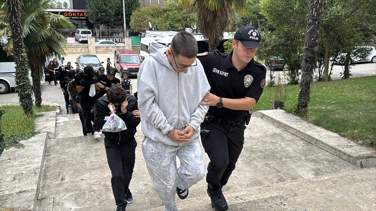 Samsun merkezli Sokaklar Güvende: 21 şüpheli adliyede