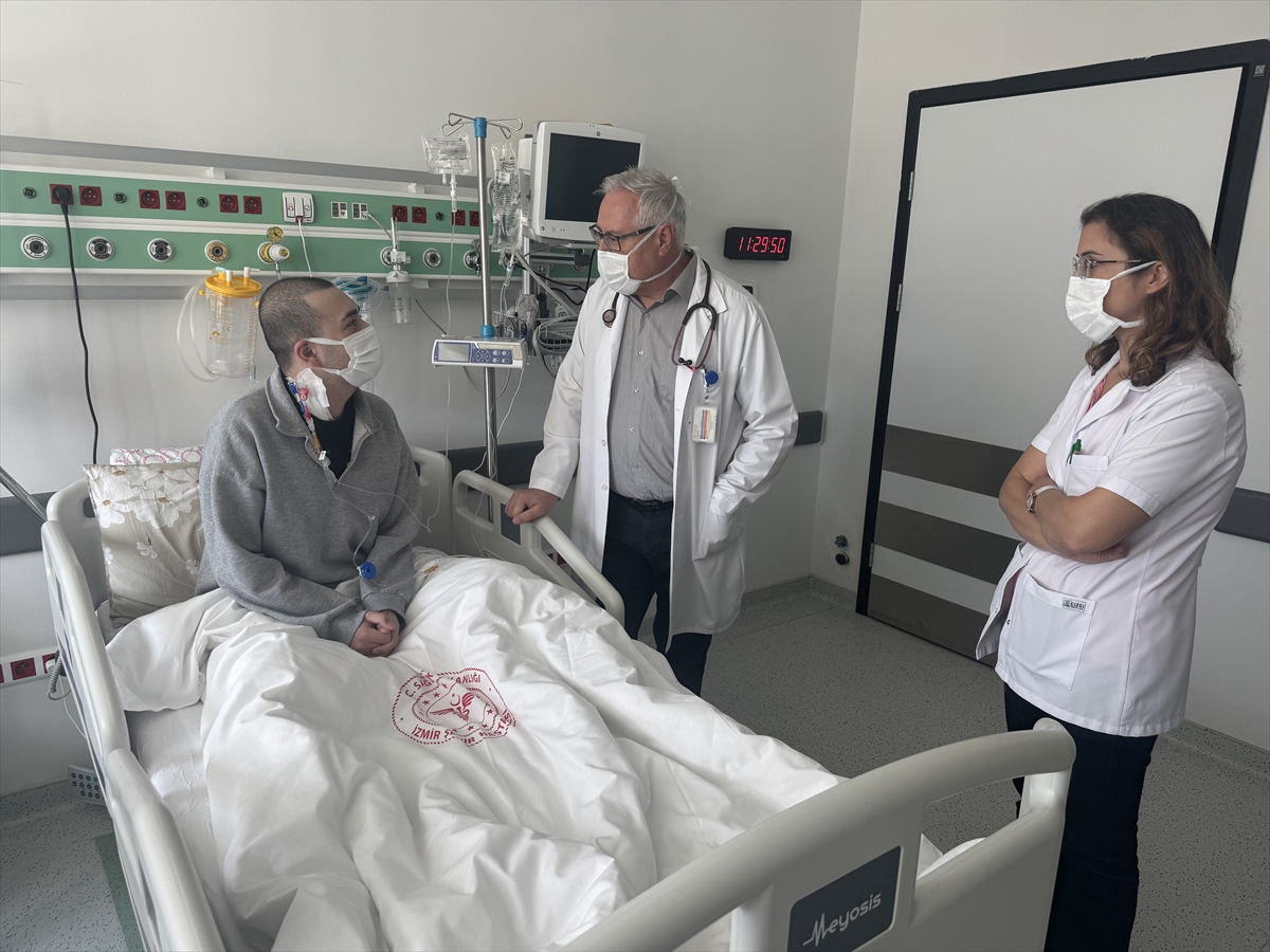 Lösemili abisine kemik iliği bağışında bulundu