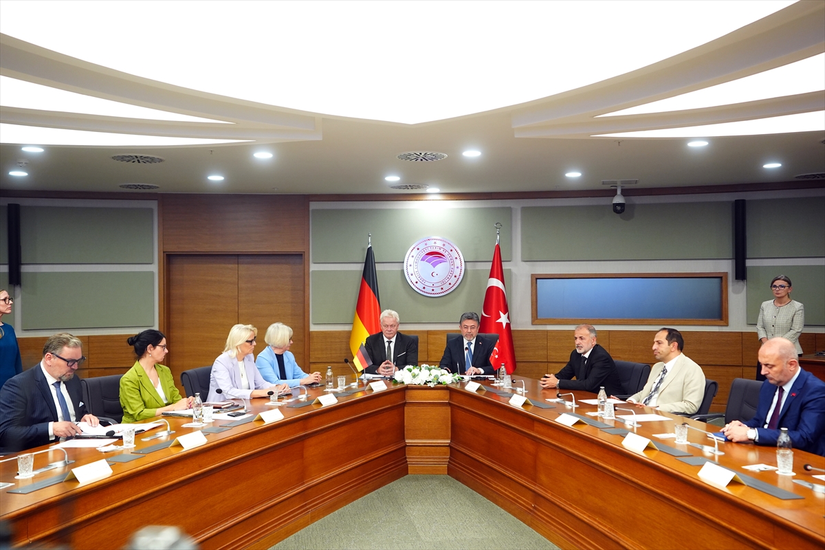 Bakan Yumaklı: Almanya ile tarım ticareti 5 milyar dolar olacak