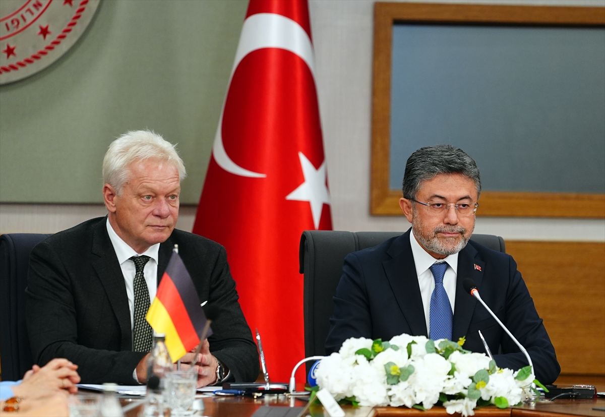 Bakan Yumaklı: Almanya ile tarım ticareti 5 milyar dolar olacak