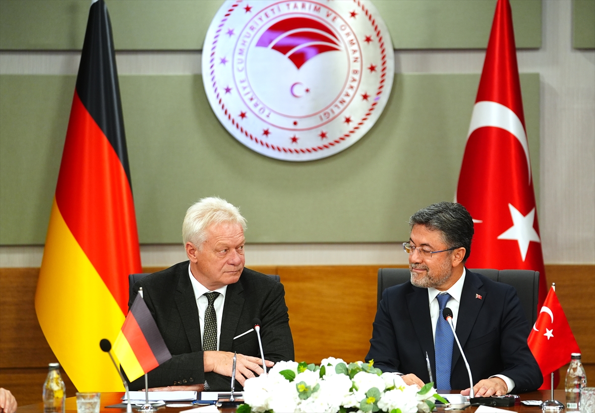 Bakan Yumaklı: Almanya ile tarım ticareti 5 milyar dolar olacak