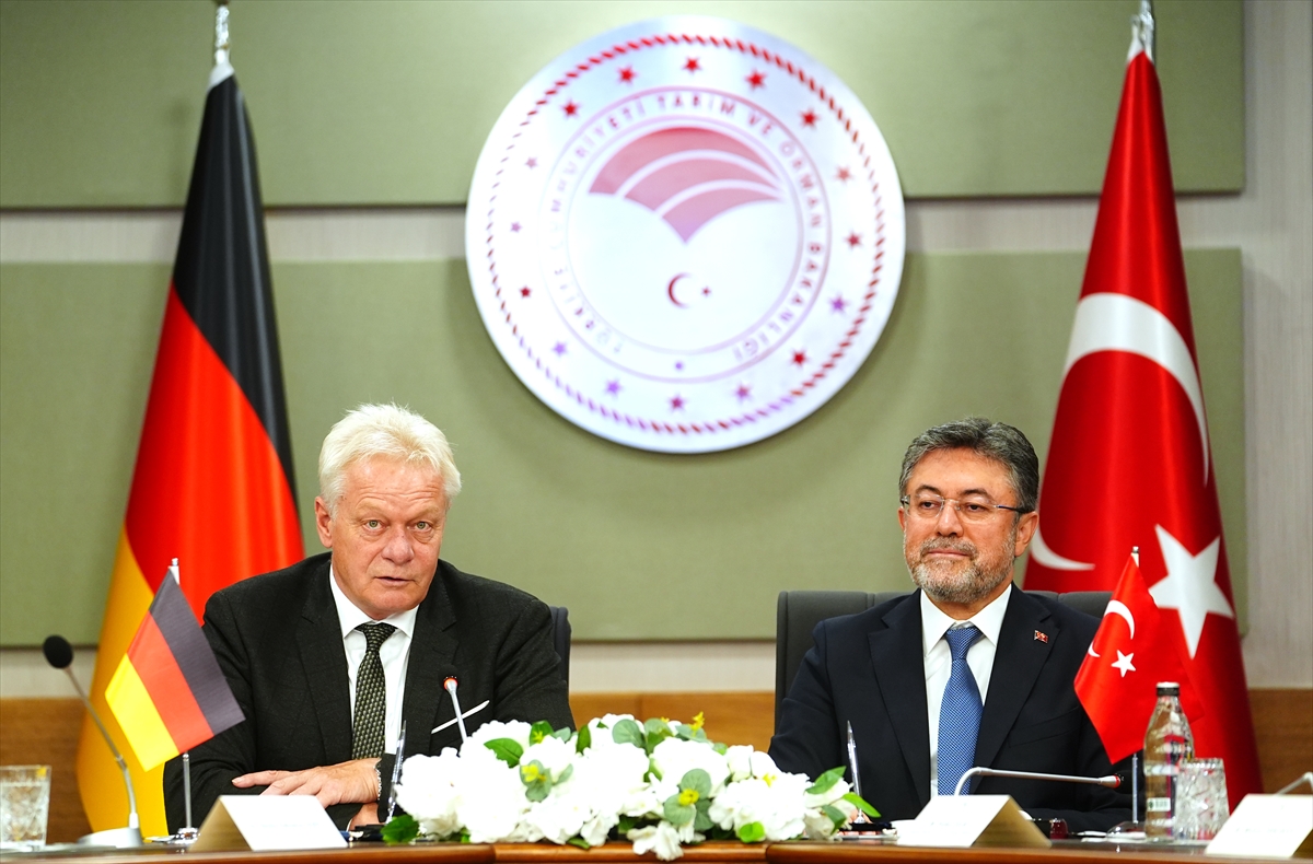 Bakan Yumaklı: Almanya ile tarım ticareti 5 milyar dolar olacak