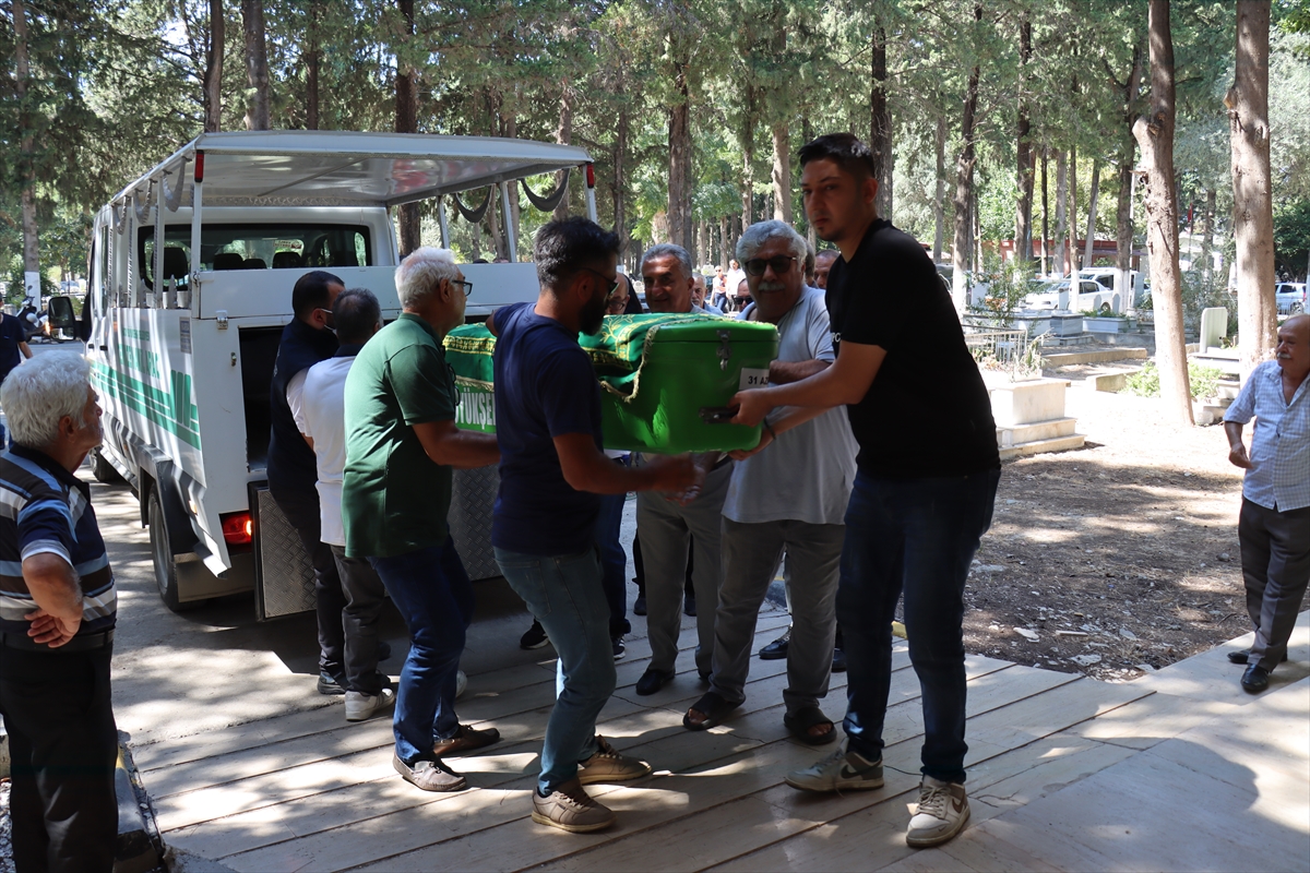 Kaptan Yaşar Kayhan'ın cenazesi Hatay'da toprağa verildi