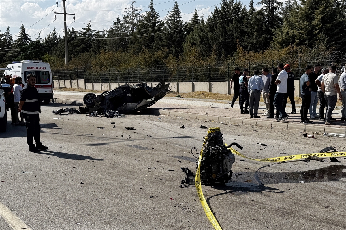 Elazığ'da İki Otomobil Çarpıştı: 2 Kişi Hayatını Kaybetti, 2 Yaralı