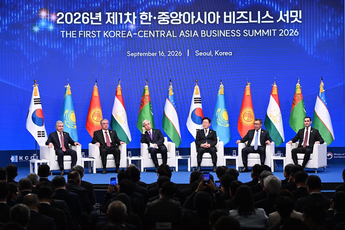 Tacikistan Cumhurbaşkanı Rahmon: İş Forumu'nda işbirliği çağrısı