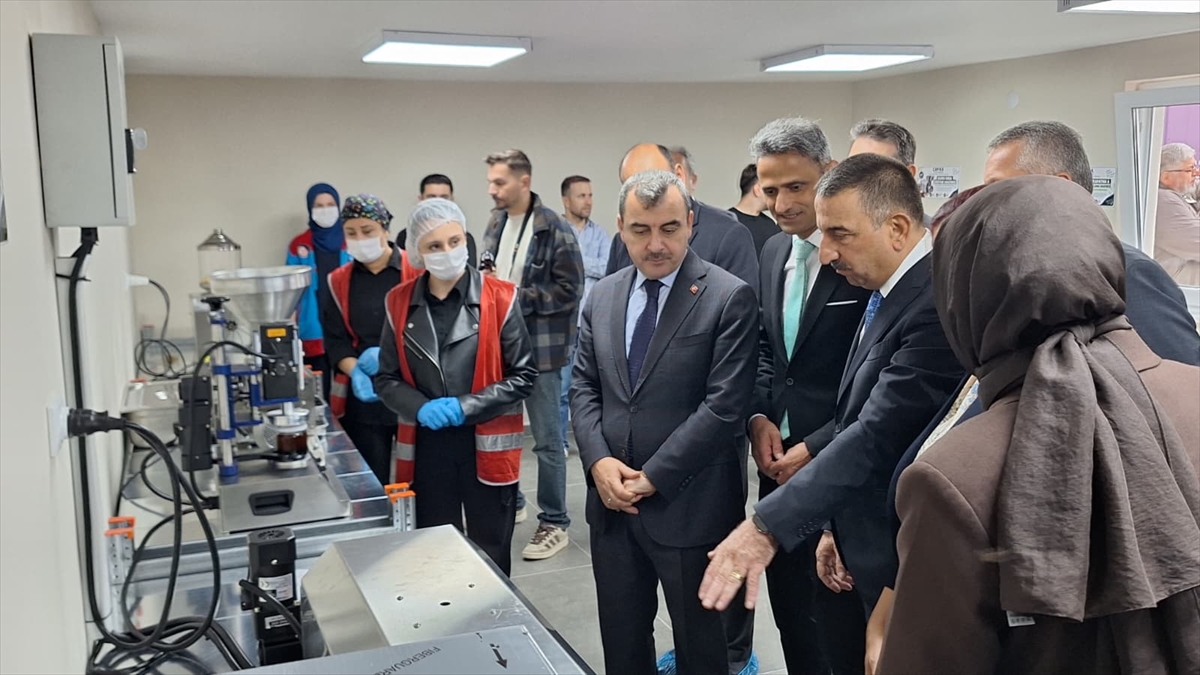 Çaycuma'da atıl okul binası kadınların üretim yapacağı tesise dönüştürüldü