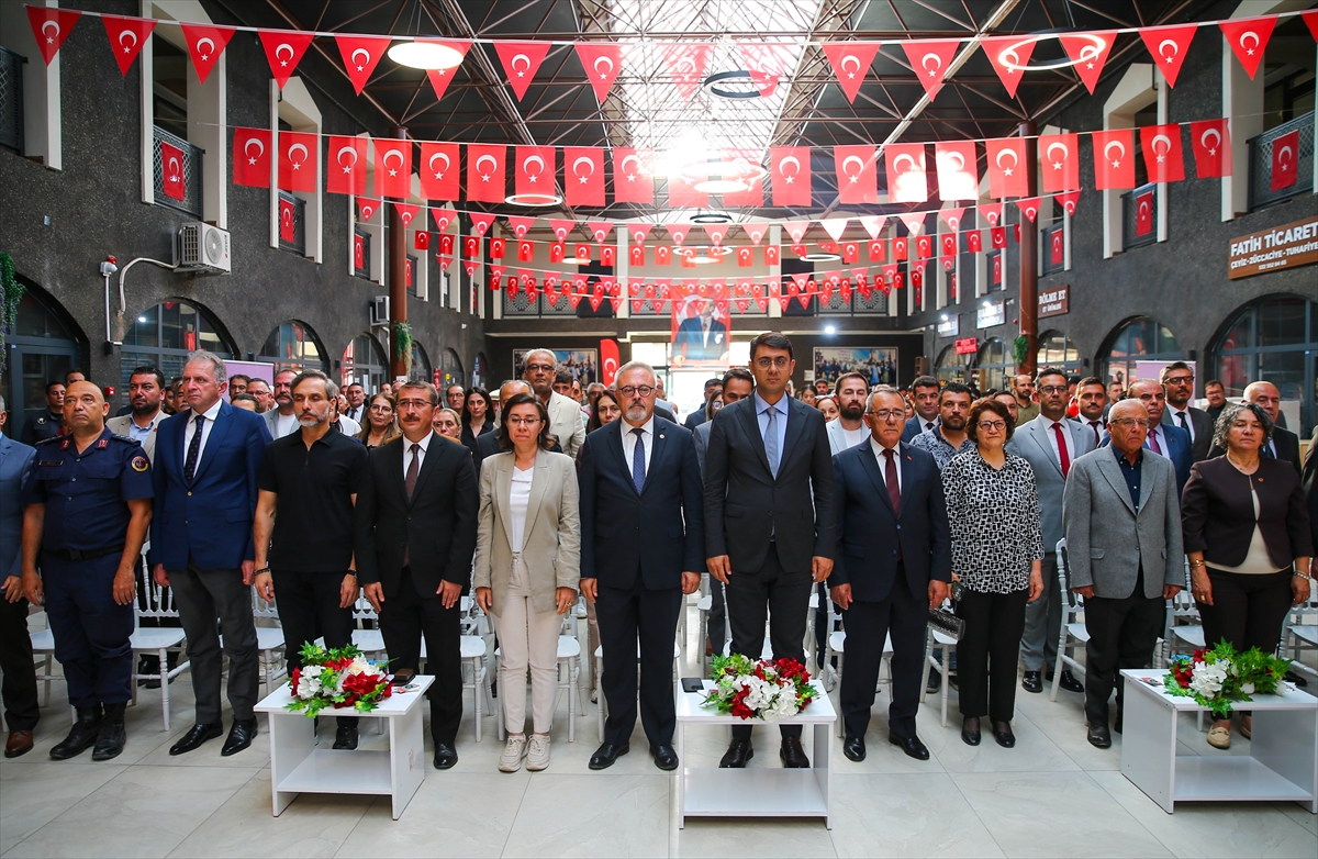 Uşak'ta Yılın Ahisi Yücel Karabulut: 46 yıllık terziye ödül