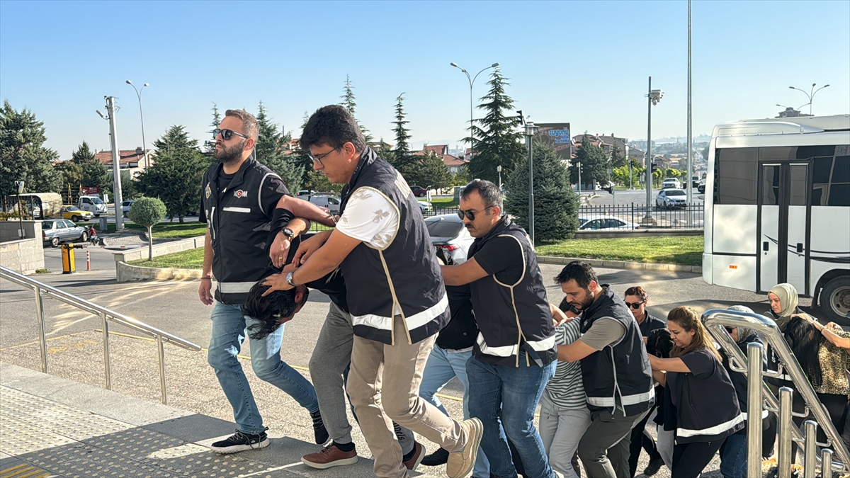 Karaman'da Sokaklar Güvende operasyonu: 10 zanlı tutuklandı