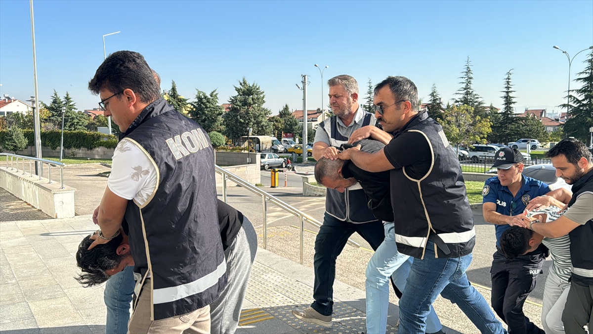 Karaman'da Sokaklar Güvende operasyonu: 10 zanlı tutuklandı