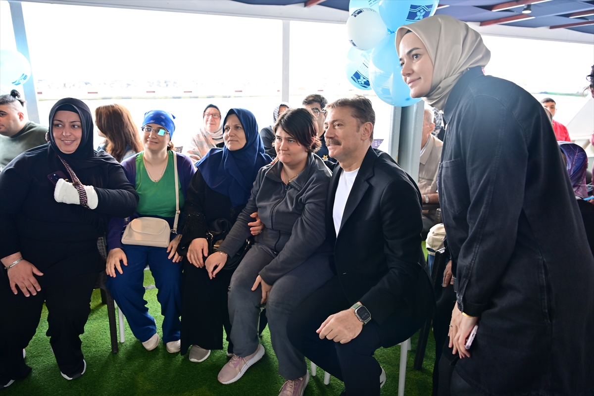 Özel gereksinimli bireylerin yanındayız
