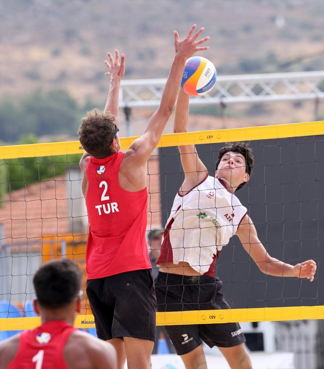 2026 CEV 18 Yaş Altı Avrupa Plaj Voleybolu Şampiyonası başladı
