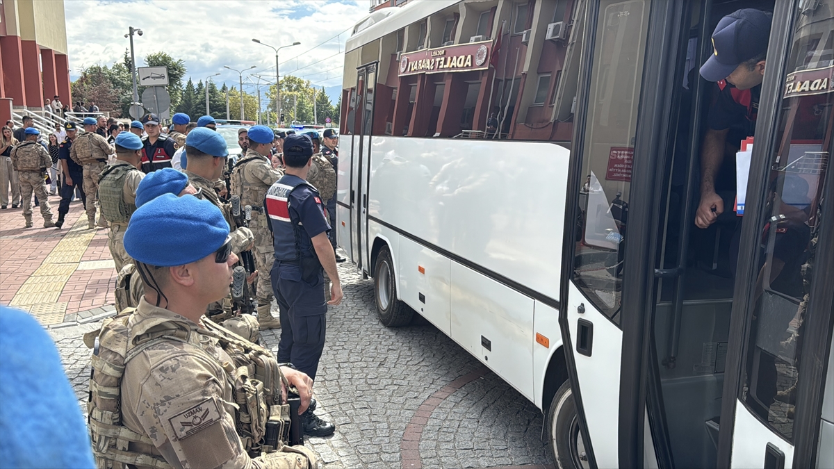 Kocaeli'de "tefecilik" ve "özel belgede sahtecilik" operasyonunda yakalanan 7 zanlı daha tutuklandı