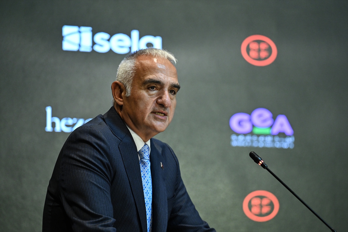 Bakan Ersoy: 2027 İspanya Süper Kupası İstanbul'da düzenlenecek
