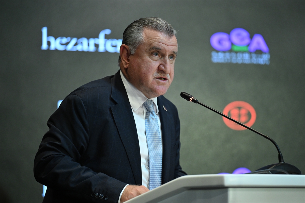 Bakan Osman Aşkın Bak: İspanya Süper Kupası İstanbul'da