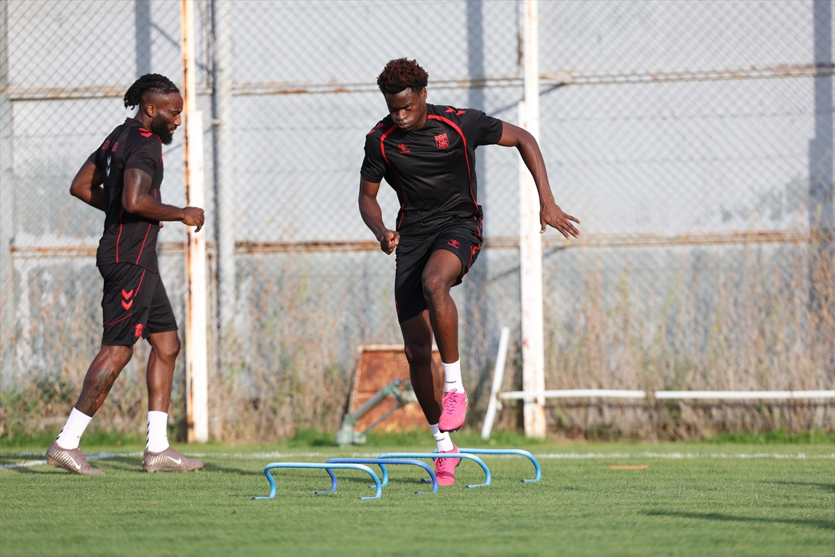 Sivasspor: Keçiörengücü maçı hazırlıkları sürüyor